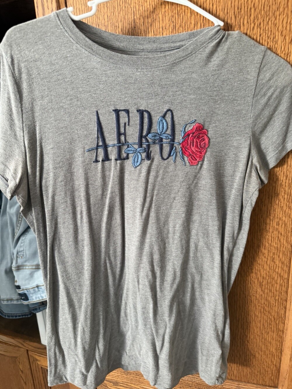 Aeropostale Rose T Shirt Size Large